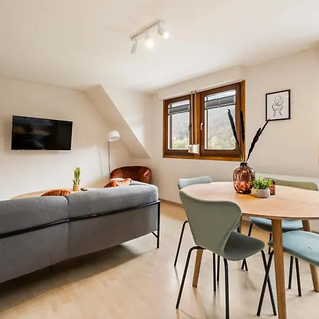 Haus Blaue Traube Mit Moselblick Apartment Ediger-Eller Exterior photo